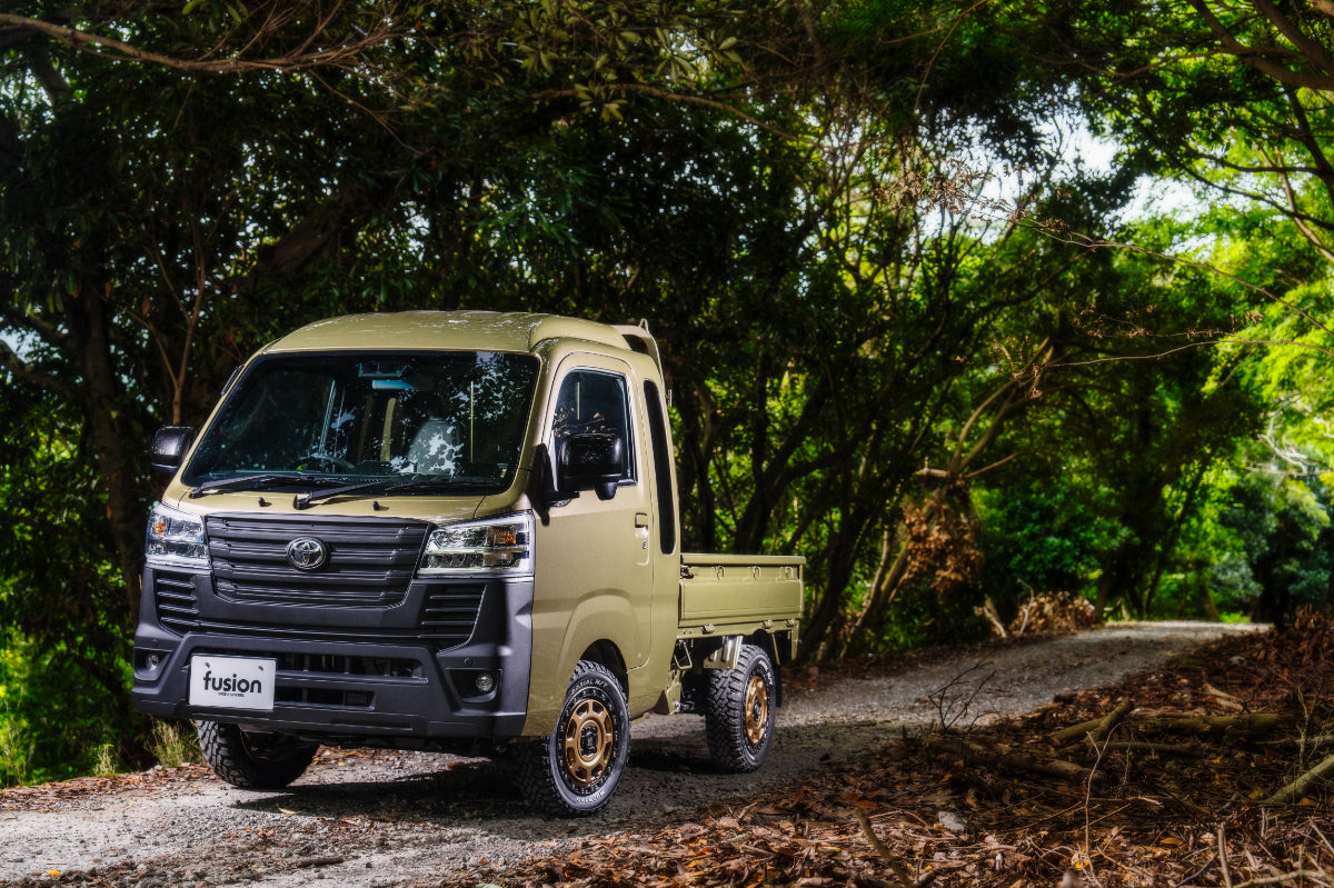 【ハイゼットトラックジャンボ 500系】 フェイスリフトキット 未塗装 fusion