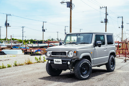 【ジムニー JB64W/JB74W/JC74W】 シンプルスタイルグリル TypeG（ABS製 塗装済み） ガンメタ fusion